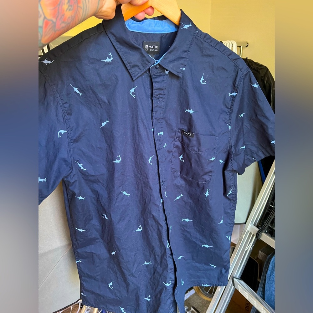 Men’s Short Sleeve navy button down swordfish shirt